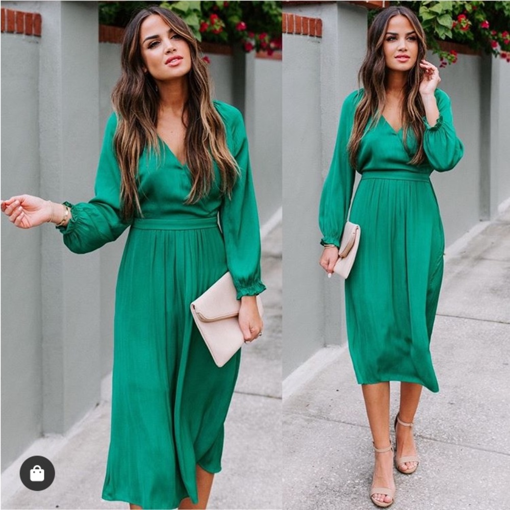 🚫SOLD🚫Vici Clean Sweep Midi Dress (S)